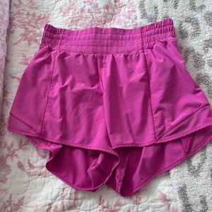 Lululemon High Rise Hotty Hot shorts